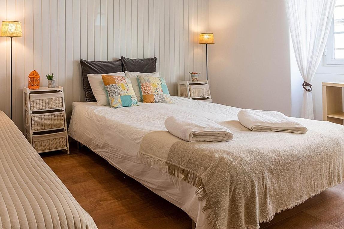 Alm- Spacious. Sunny. Patio. Quiet Area. Fast Wifi Lisbon Exterior photo