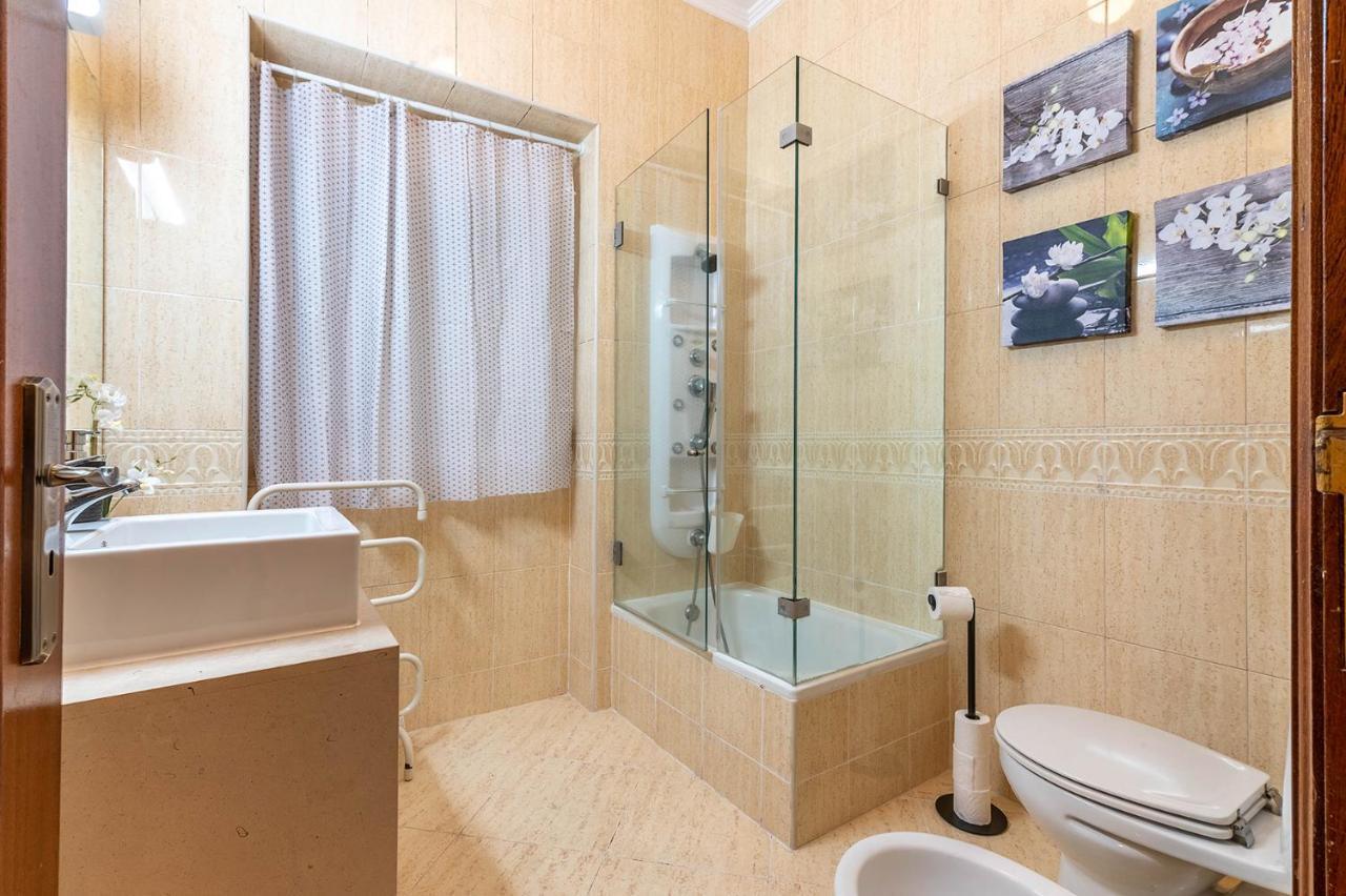 Alm- Spacious. Sunny. Patio. Quiet Area. Fast Wifi Lisbon Exterior photo
