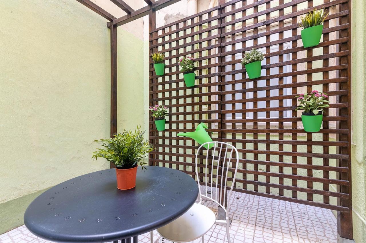 Alm- Spacious. Sunny. Patio. Quiet Area. Fast Wifi Lisbon Exterior photo