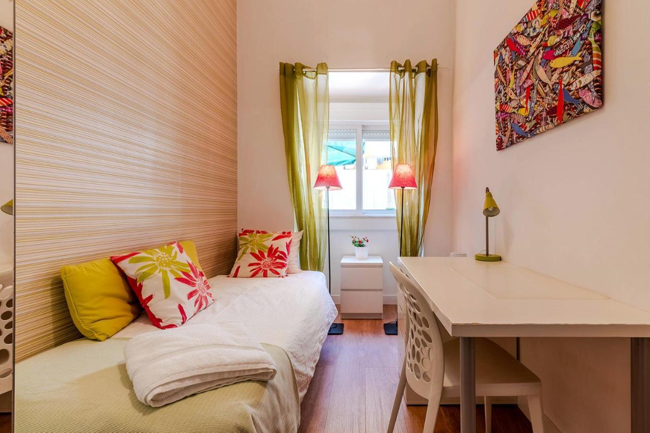 Alm- Spacious. Sunny. Patio. Quiet Area. Fast Wifi Lisbon Exterior photo